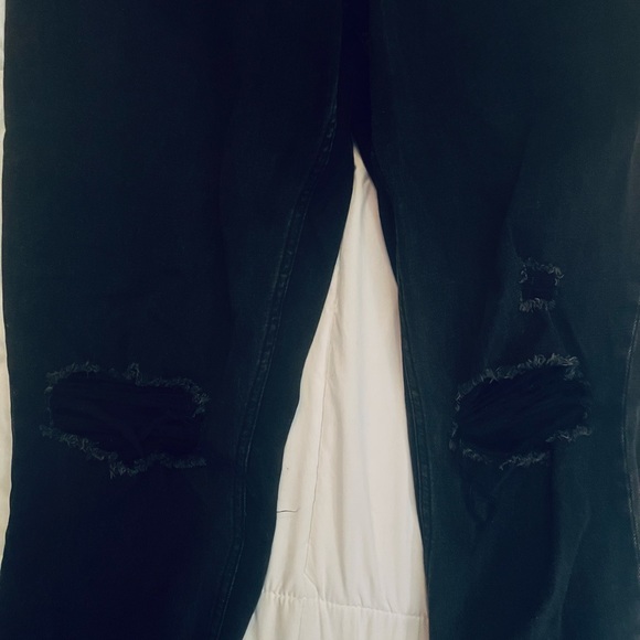 Abercrombie & Fitch Curve Love Ultra High Rise Ankle Straight Jean - Picture 2 of 4